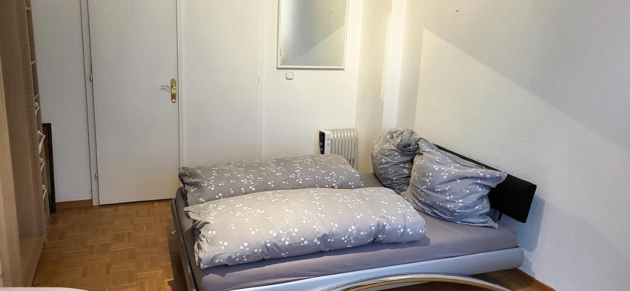 Von Privat, Grosses Zimmer Sehr Zentral In Bad Homburg Stadtmitte Bad Homburg vor der Höhe Exterior foto